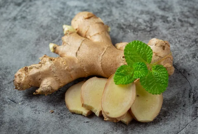 HOW TO USE GINGER AS A HOME REMEDY (Recipes Included)